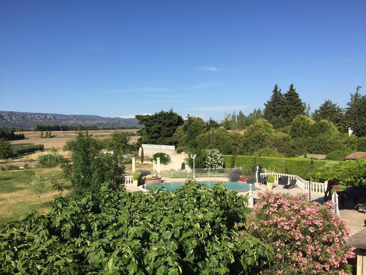 Auberge Les Olivades Mallemort Exteriér fotografie